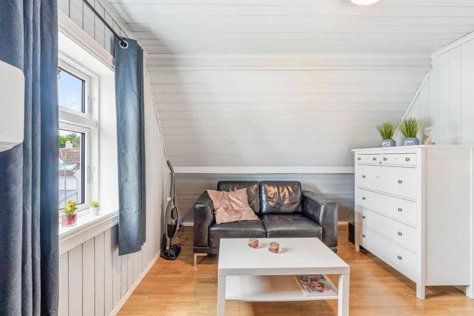 Valand 10 Min Walk From Center